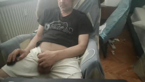 Snapshot of el_puerc0 chatting on July 30, 9:41 am Valentino online show from July 30, 9:41 am
