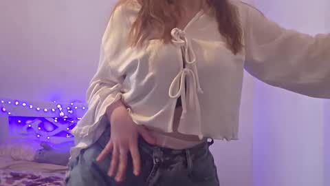 Snapshot of eladiapargo chatting on October 20, 1:11 pm Maya online show from October 20, 1:11 pm