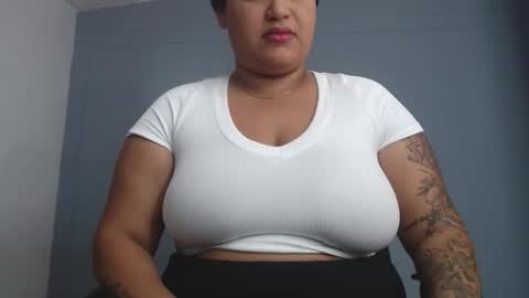 Snapshot of elah_sophia2 chatting on March 3, 1:56 am elah_sophia2 online show from March 3, 1:56 am