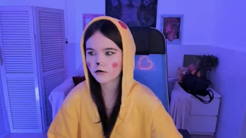 Your sweet girl online show from November 8, 8:07 pm