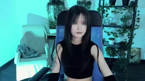 Your sweet girl online show from February 21, 5:25 pm