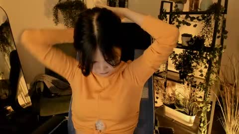 Snapshot of elainebeness chatting on June 2, 7:27 pm Your sweet girl online show from June 2, 7:27 pm