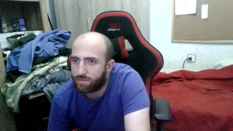 elamordeyuli online show from April 18, 9:15 pm