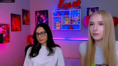 elani online show from February 26, 10:03 am