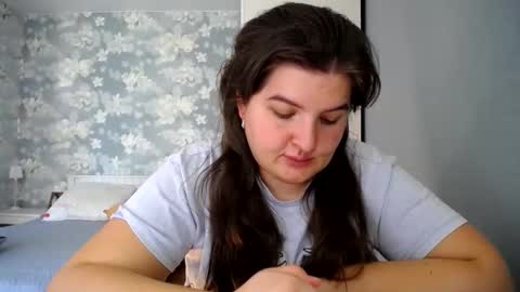 Elanis online show from April 20, 10:40 am