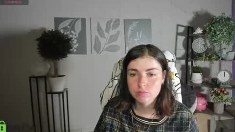 Snapshot of elara_starfall chatting on July 8, 5:01 am Marta online show from July 8, 5:01 am