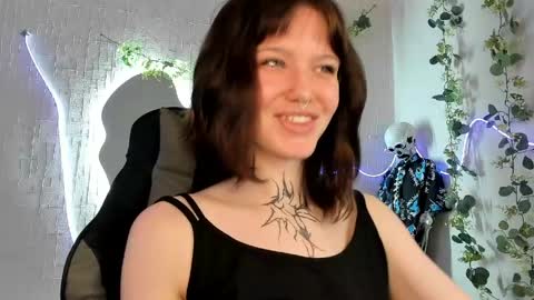 elastikiss online show from April 15, 7:48 am