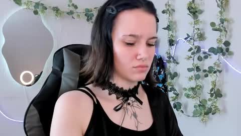 Snapshot of elastikiss chatting on June 6, 7:35 am elastikiss online show from June 6, 7:35 am