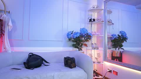 Elasummeer online show from March 12, 12:00 pm