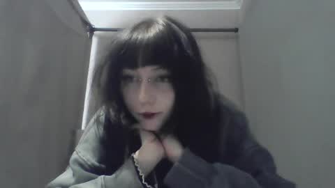 Snapshot of elaynetanton chatting on April 25, 11:35 am Lia online show from April 25, 11:35 am