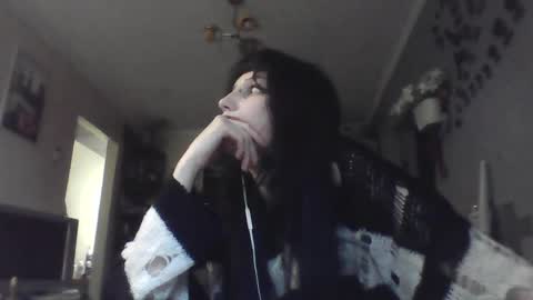 Snapshot of elaynetanton chatting on May 5, 5:10 pm Lia online show from May 5, 5:10 pm