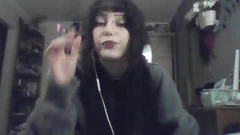 Snapshot of elaynetanton chatting on May 18, 8:03 pm Lia online show from May 18, 8:03 pm