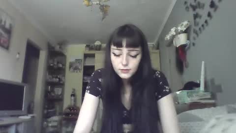 Snapshot of elaynetanton chatting on June 12, 12:15 pm Lia online show from June 12, 12:15 pm
