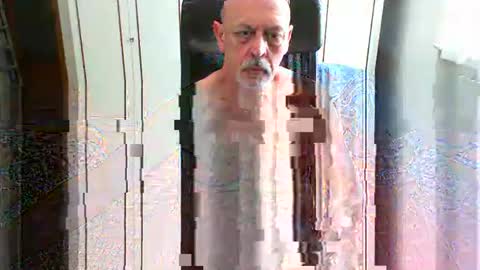 Snapshot of elbasca chatting on April 20, 11:02 am elbasca online show from April 20, 11:02 am