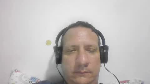 Snapshot of elcamello6 chatting on July 9, 4:38 am elcamello6 online show from July 9, 4:38 am