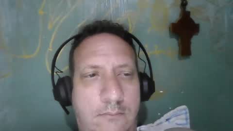 Snapshot of elcamello6 chatting on July 15, 7:02 am elcamello6 online show from July 15, 7:02 am