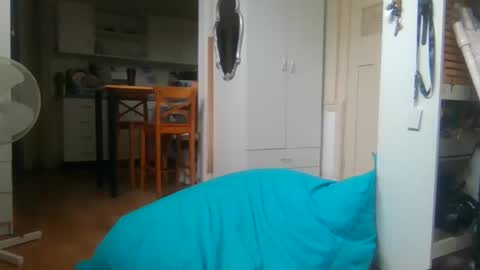 Snapshot of elcondorxo509107 chatting on October 22, 1:39 am daniel18cmx online show from October 22, 1:39 am