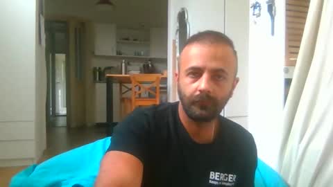 Snapshot of elcondorxo509107 chatting on October 29, 2:58 am daniel18cmx online show from October 29, 2:58 am