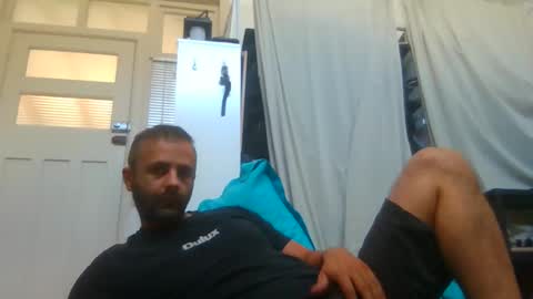 Snapshot of elcondorxo509107 chatting on November 11, 2:11 am daniel18cmx online show from November 11, 2:11 am