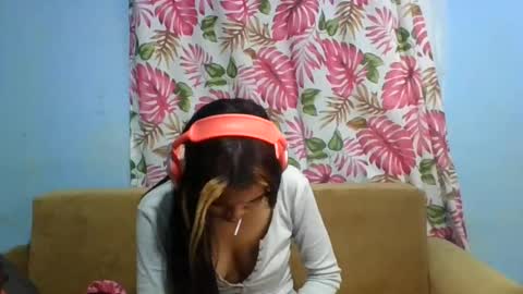 Snapshot of eldie69 chatting on June 20, 3:59 pm eldie69 online show from June 20, 3:59 pm