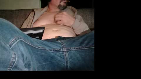 Snapshot of eldonan chatting on December 4, 6:27 pm Nando online show from December 4, 6:27 pm