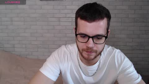 Snapshot of electric_smile chatting on April 27, 12:14 pm Alex online show from April 27, 12:14 pm