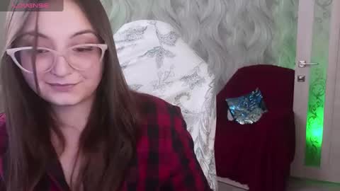 Snapshot of elegant_audacity chatting on December 13, 9:02 am Rachel online show from December 13, 9:02 am