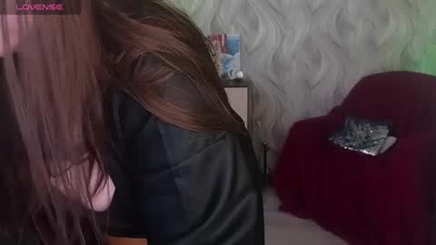 Snapshot of elegant_audacity chatting on December 19, 7:51 am Rachel online show from December 19, 7:51 am