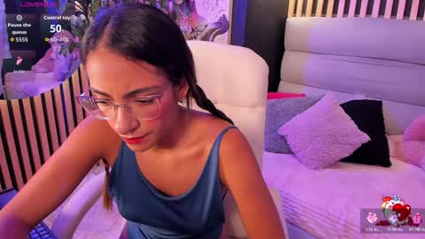 Snapshot of elegant_rouse chatting on November 21, 9:13 pm Rouse online show from November 21, 9:13 pm