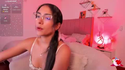 Snapshot of elegant_rouse chatting on July 6, 9:28 pm Rouse online show from July 6, 9:28 pm