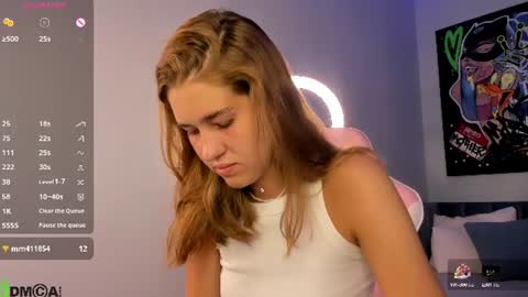 Snapshot of elena_grace chatting on June 10, 10:08 pm Jenny online show from June 10, 10:08 pm