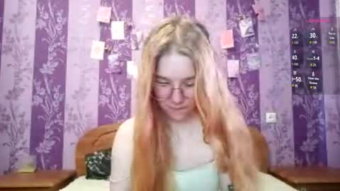 Snapshot of elenacastellani chatting on February 23, 4:10 am Mia online show from February 23, 4:10 am