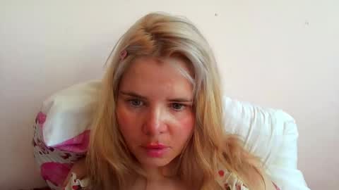 Elena online show from April 18, 10:30 am