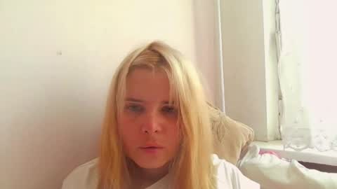 Snapshot of elenaflirt chatting on April 29, 10:19 am Elena online show from April 29, 10:19 am