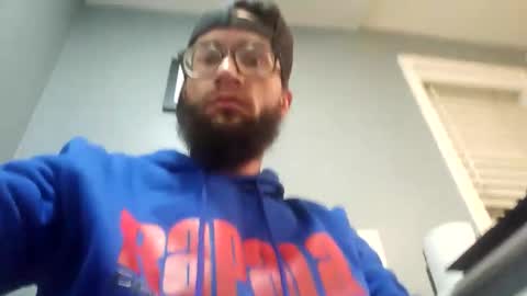 Snapshot of elephant_titus chatting on May 4, 5:03 am elephant_titus online show from May 4, 5:03 am