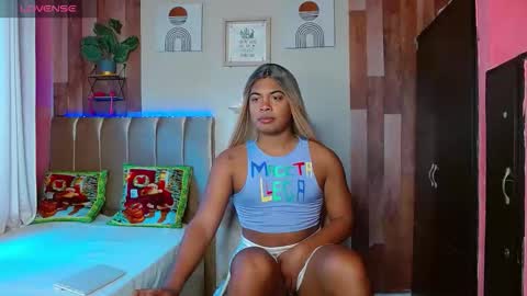 eletrabrowns online show from December 22, 7:00 pm