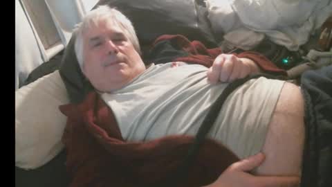 TheEleventhPhoenix online show from December 18, 1:00 am