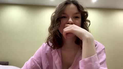 Mila online show from March 9, 5:39 pm