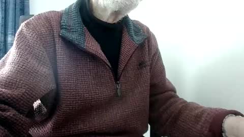 elfyonee online show from November 28, 9:45 am