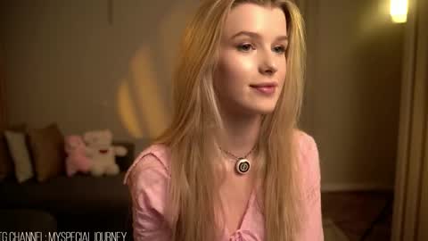 Snapshot of eli_journey chatting on May 26, 8:16 pm Eli online show from May 26, 8:16 pm