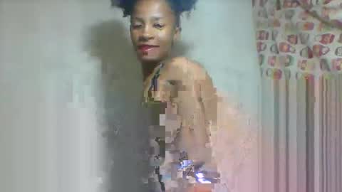 Snapshot of elia011 chatting on May 25, 6:36 pm elia011 online show from May 25, 6:36 pm