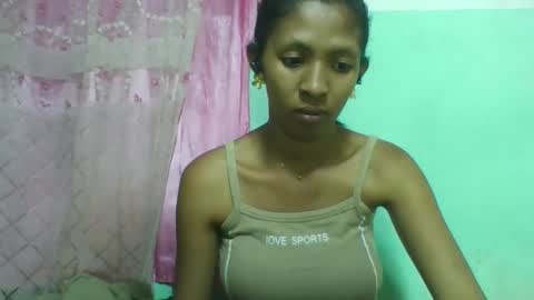 eliah193653 online show from April 14, 7:25 am