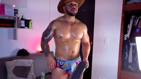 Snapshot of elian1641 chatting on February 3, 4:21 am elian online show from February 3, 4:21 am