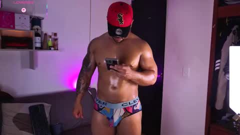 Snapshot of elian1641 chatting on February 20, 3:36 am elian online show from February 20, 3:36 am