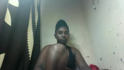 eliannee online show from December 14, 8:46 pm