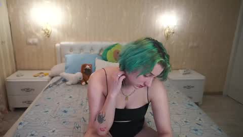 Luna online show from April 16, 9:39 pm