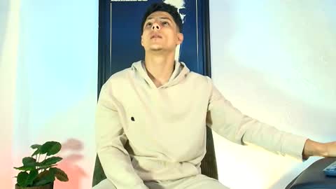 Snapshot of elias_salvatore_ chatting on May 30, 2:25 pm elias_salvatore_ online show from May 30, 2:25 pm