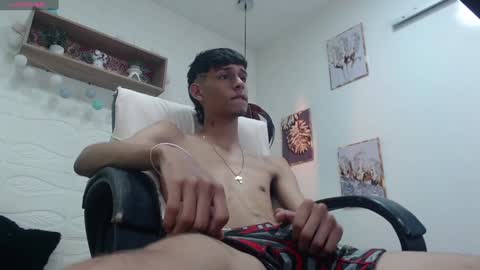 E L I A S online show from January 7, 8:13 am