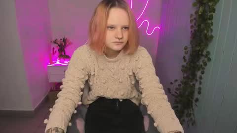 elieiza_xo online show from October 20, 9:21 am