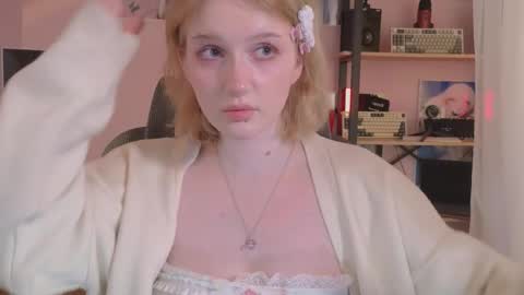 Ellie online show from February 21, 5:30 am